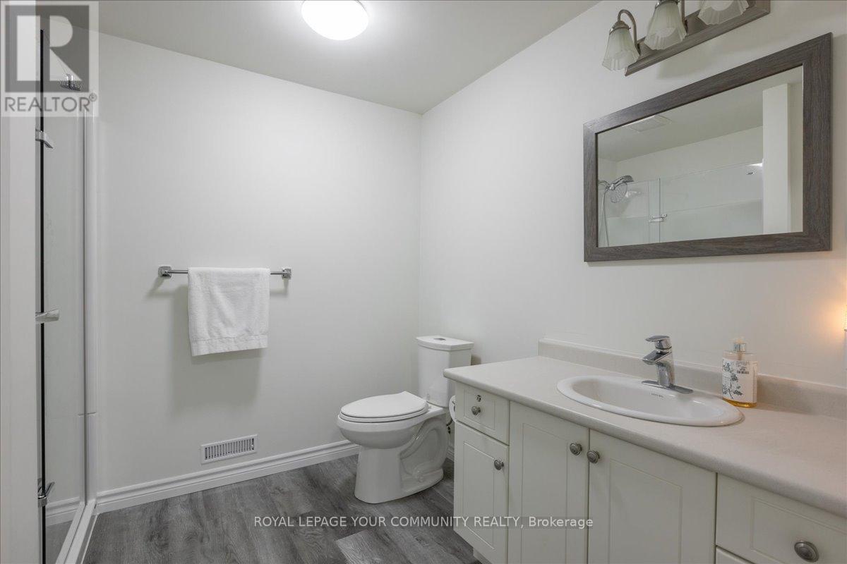 825 Elmwood Road, Georgina, Ontario  L4P 3E9 - Photo 29 - N12166429