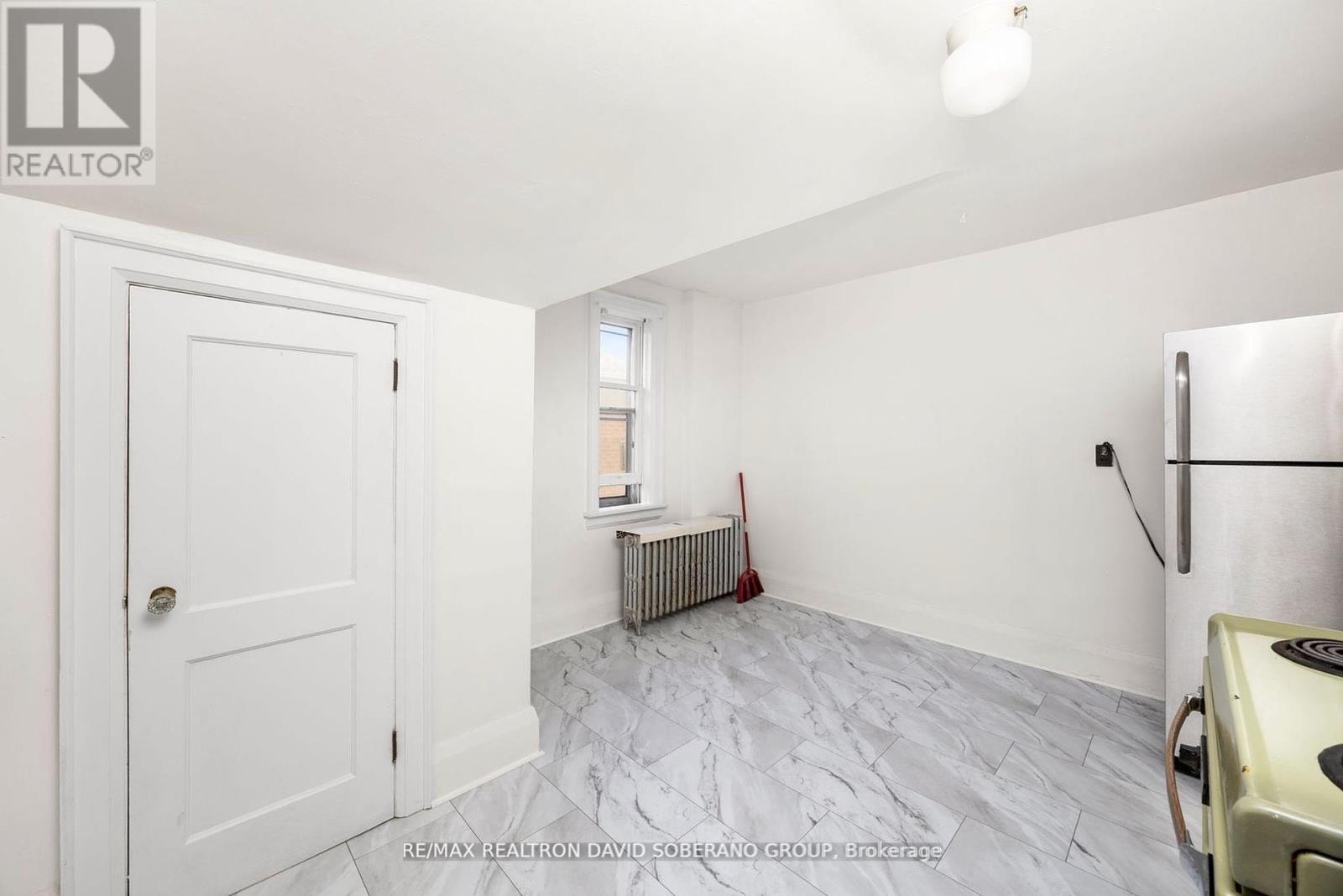 44 Sultana Avenue, Toronto, Ontario  M6A 1T1 - Photo 31 - C12153583