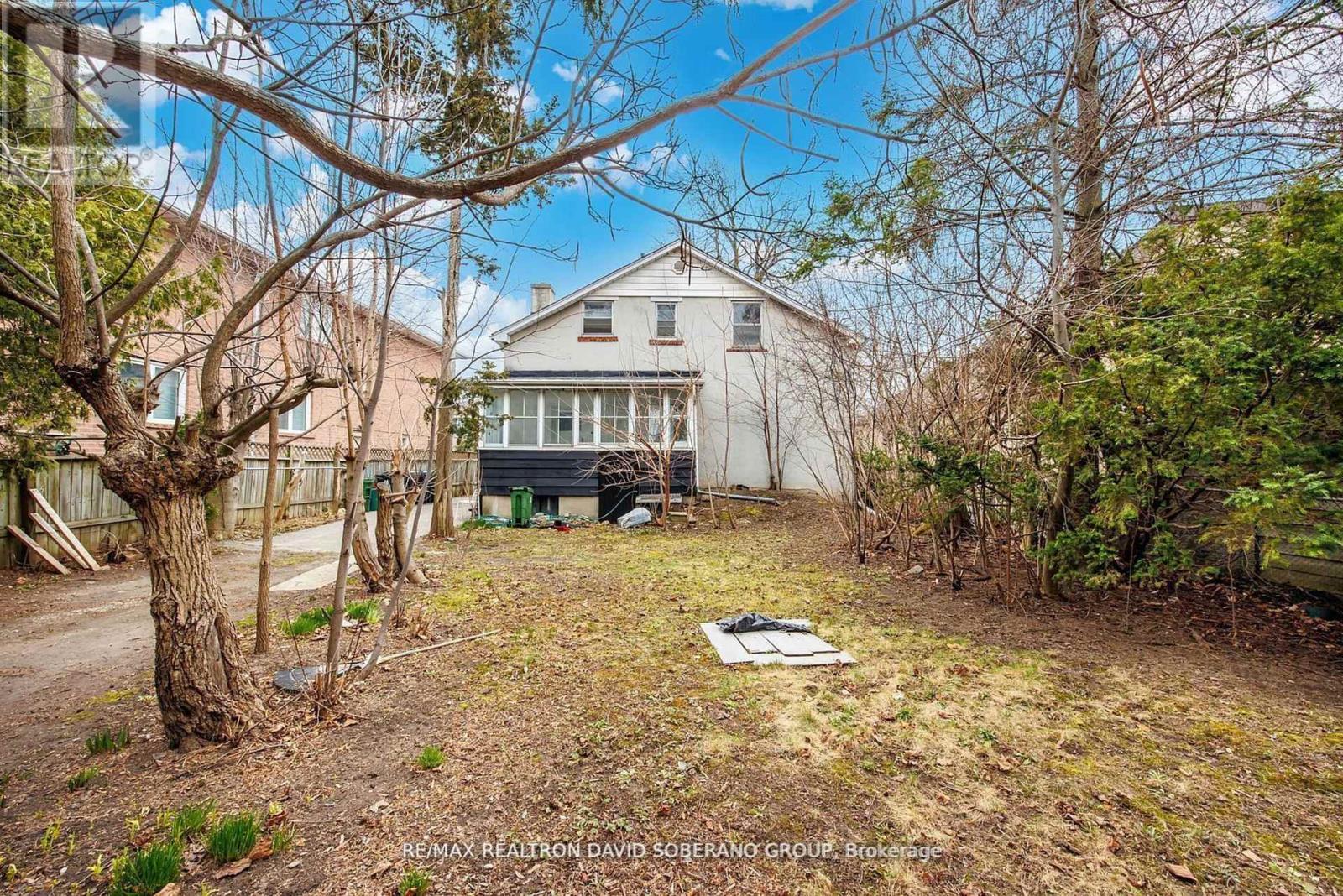 44 Sultana Avenue, Toronto, Ontario  M6A 1T1 - Photo 36 - C12153583