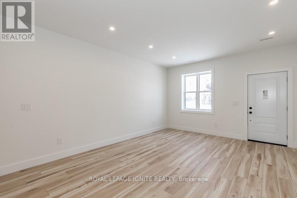 781 Oliva Street, Pickering, Ontario  L1W 2V9 - Photo 5 - E12174692