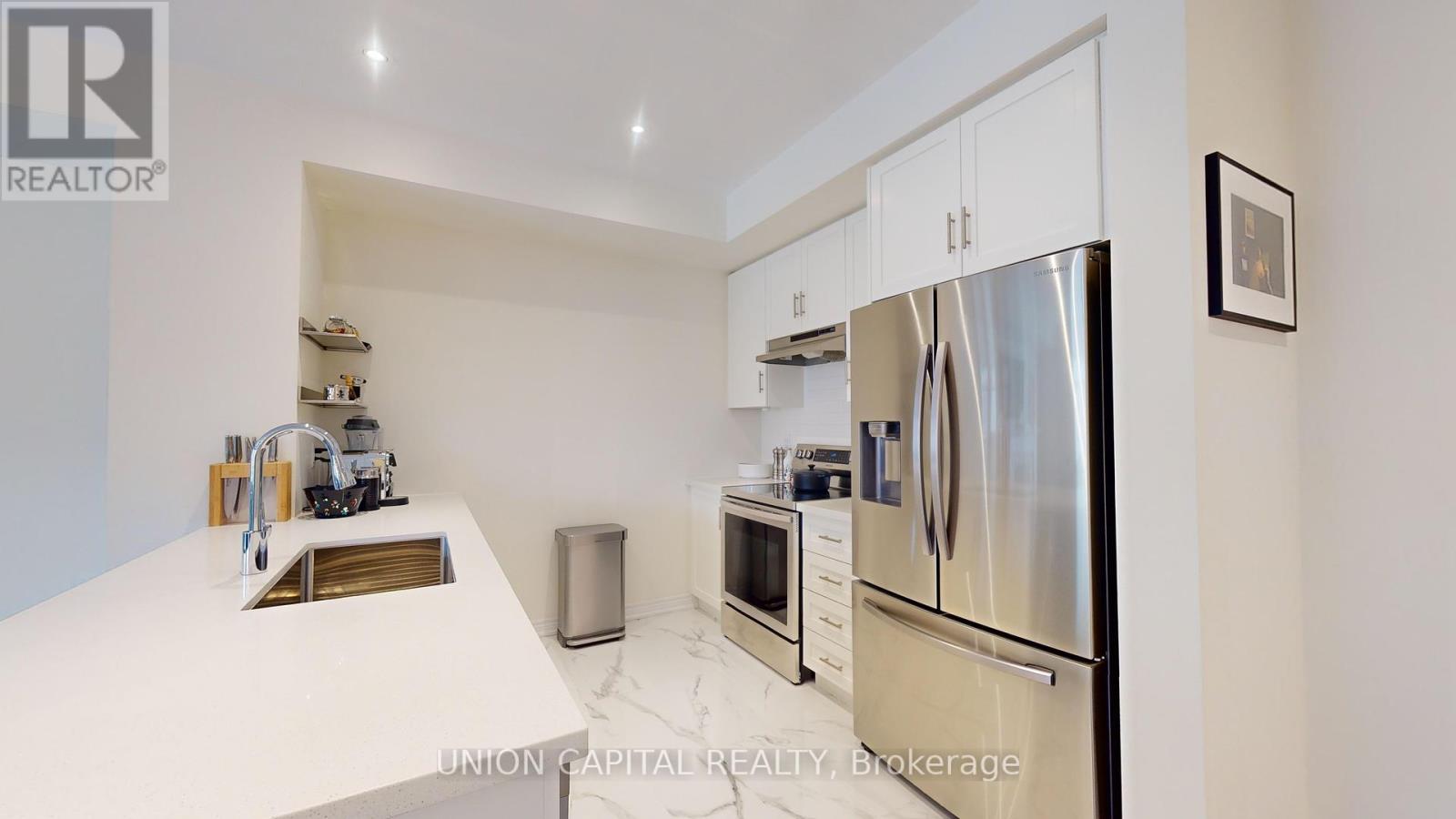 27 - 288 Glover Road, Hamilton, Ontario  L8E 5H6 - Photo 5 - X12178217
