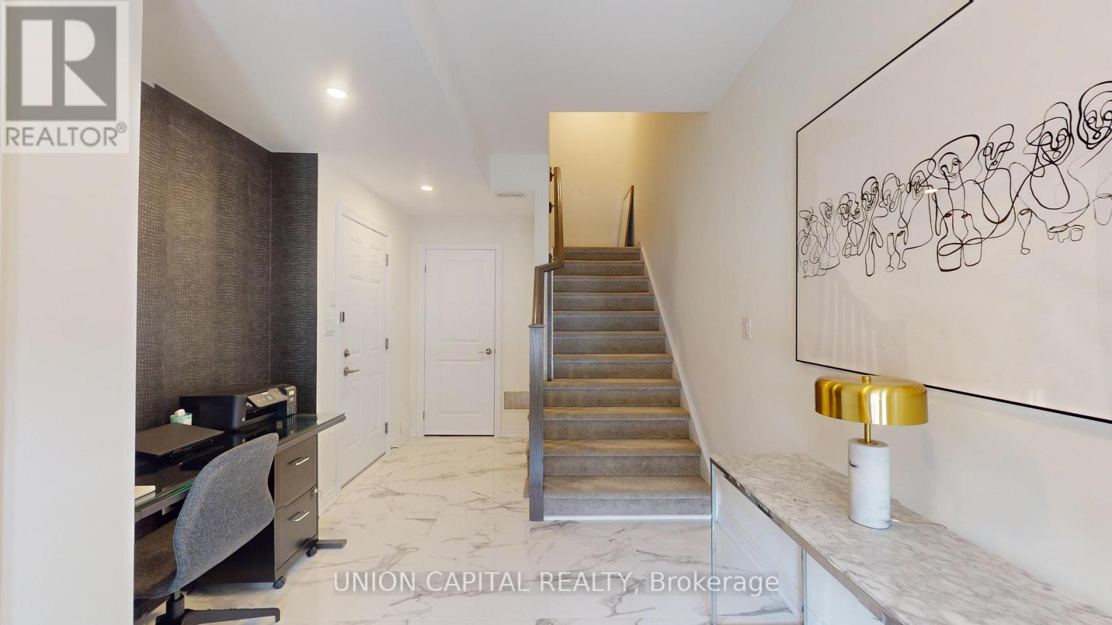 27 - 288 Glover Road, Hamilton, Ontario  L8E 5H6 - Photo 2 - X12178217