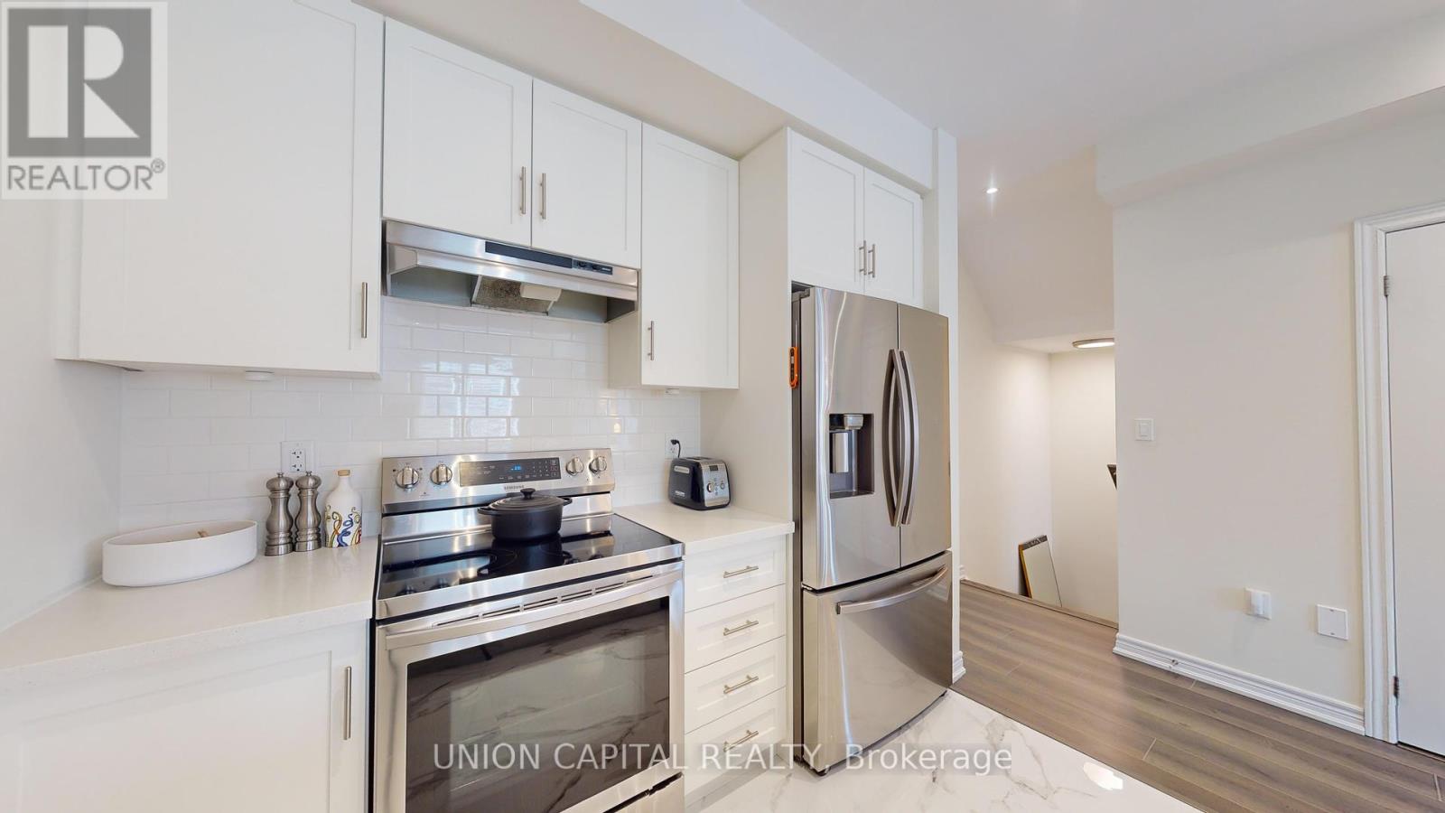 27 - 288 Glover Road, Hamilton, Ontario  L8E 5H6 - Photo 6 - X12178217