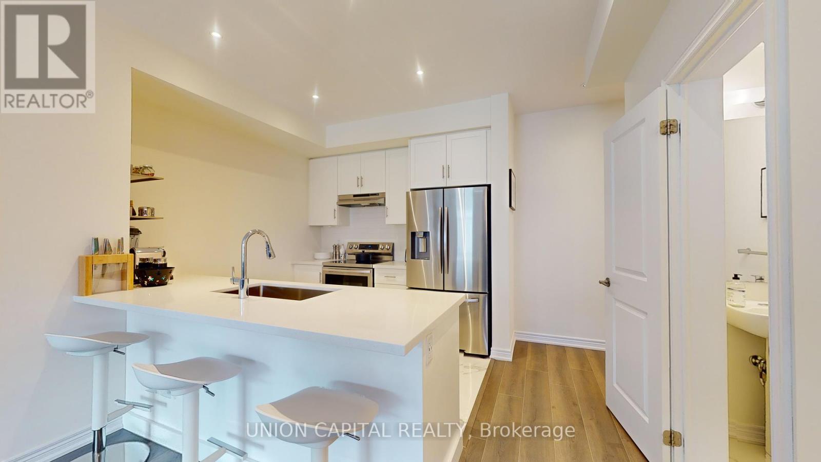 27 - 288 Glover Road, Hamilton, Ontario  L8E 5H6 - Photo 4 - X12178217