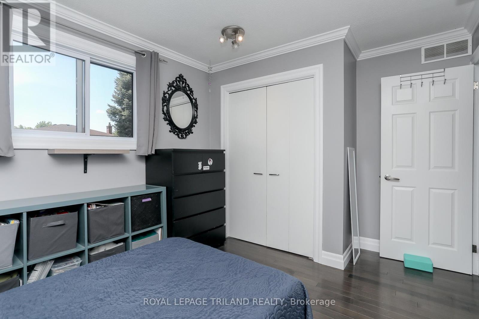 Photo 20 of 47 for 16 Blanchard Crescent W