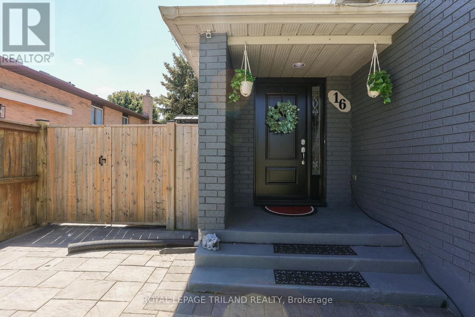 Property at 16 BLANCHARD CRESCENT W image 4