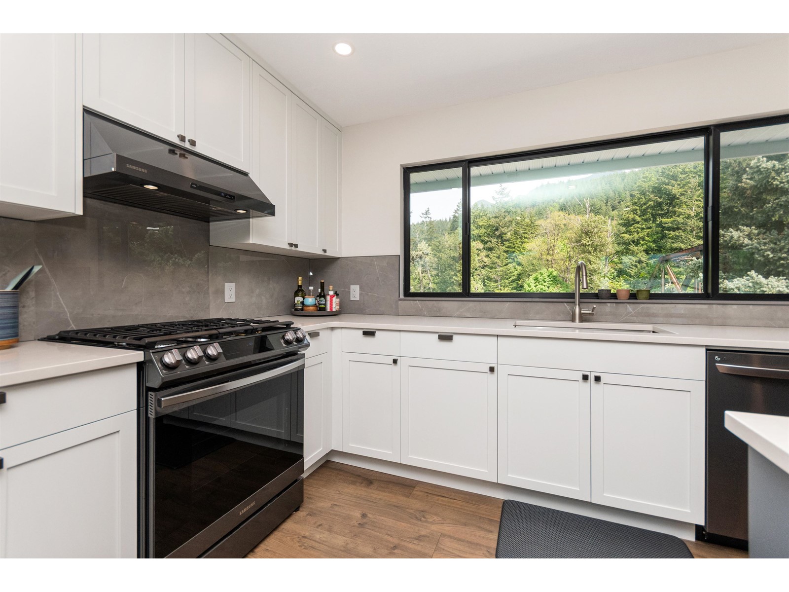 775 Olson Avenue, Hope, Hope, British Columbia  V0X 1L0 - Photo 14 - R3007273
