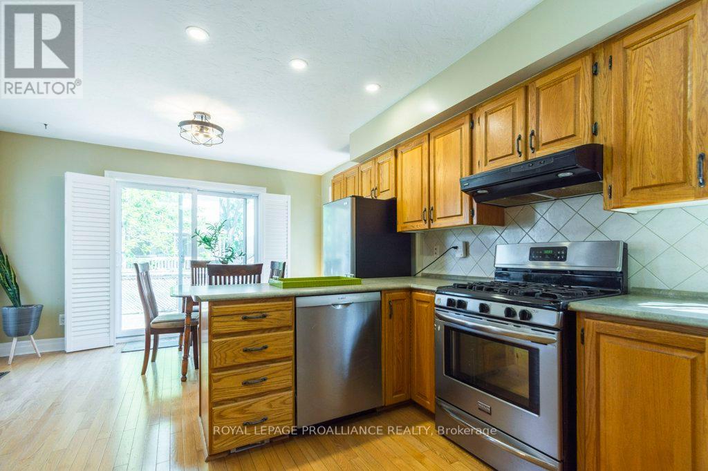 14 Sherwood Crescent, Belleville, Ontario K8P 5G1 - Photo 15 - X12178704