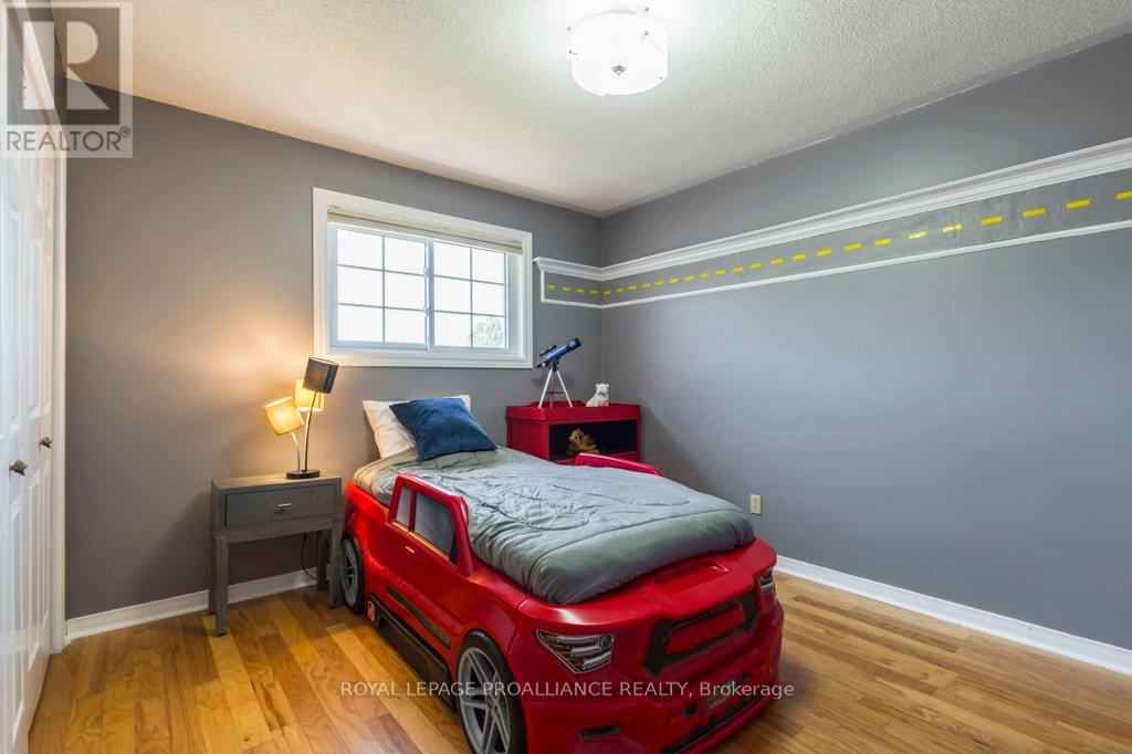 14 Sherwood Crescent, Belleville, Ontario  K8P 5G1 - Photo 24 - X12178704