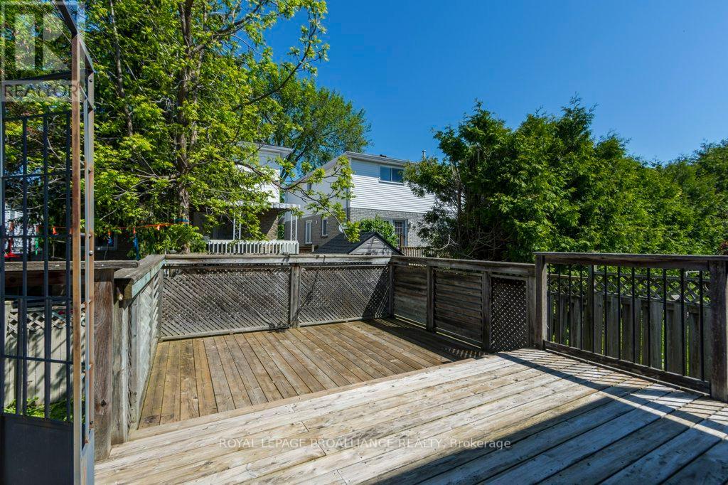 14 Sherwood Crescent, Belleville, Ontario K8P 5G1 - Photo 36 - X12178704