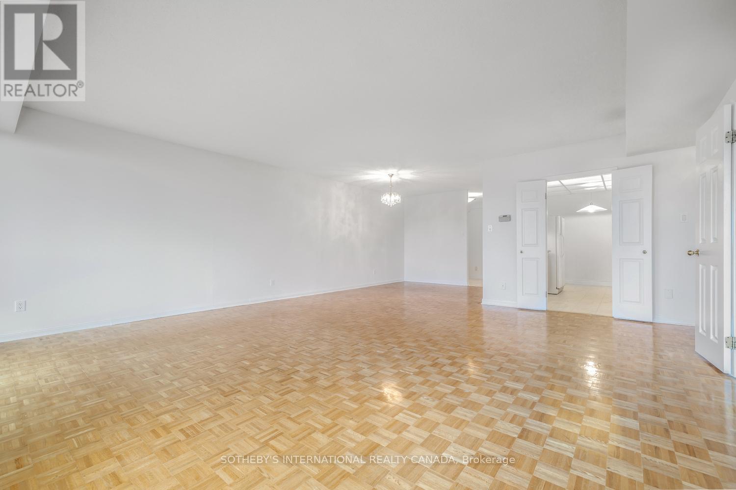 501 - 96 Fifeshire Road, Toronto, Ontario  M2L 2X9 - Photo 6 - C12178541