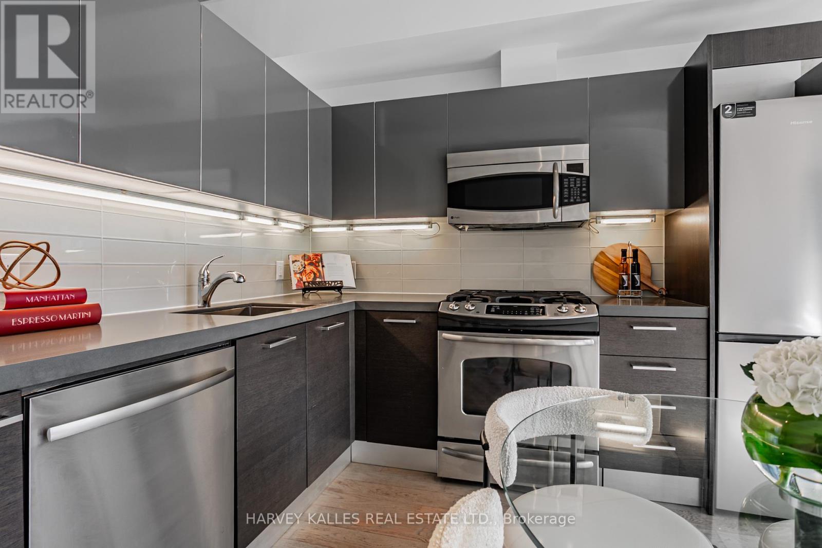 406 - 25 Stafford Street, Toronto, Ontario  M5V 0G3 - Photo 9 - C12178544