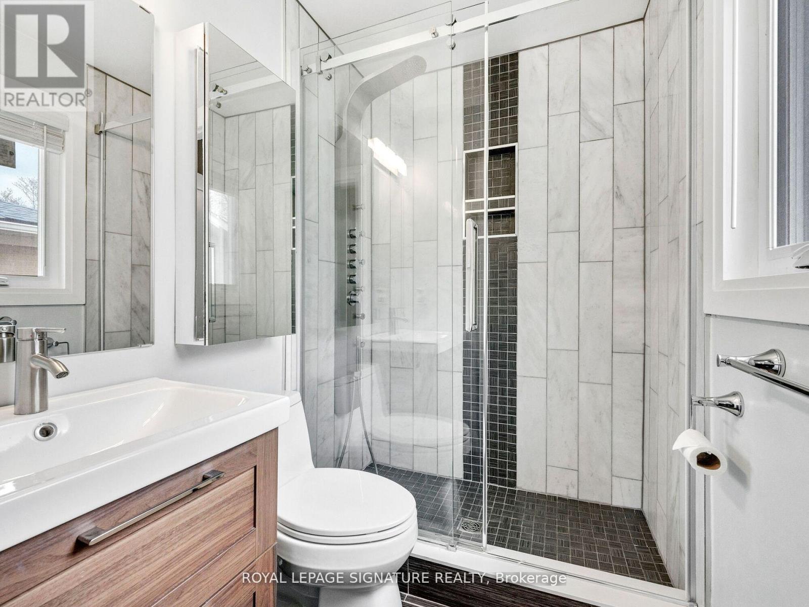 31 Hatherton Crescent, Toronto, Ontario  M3A 1P6 - Photo 27 - C12178626