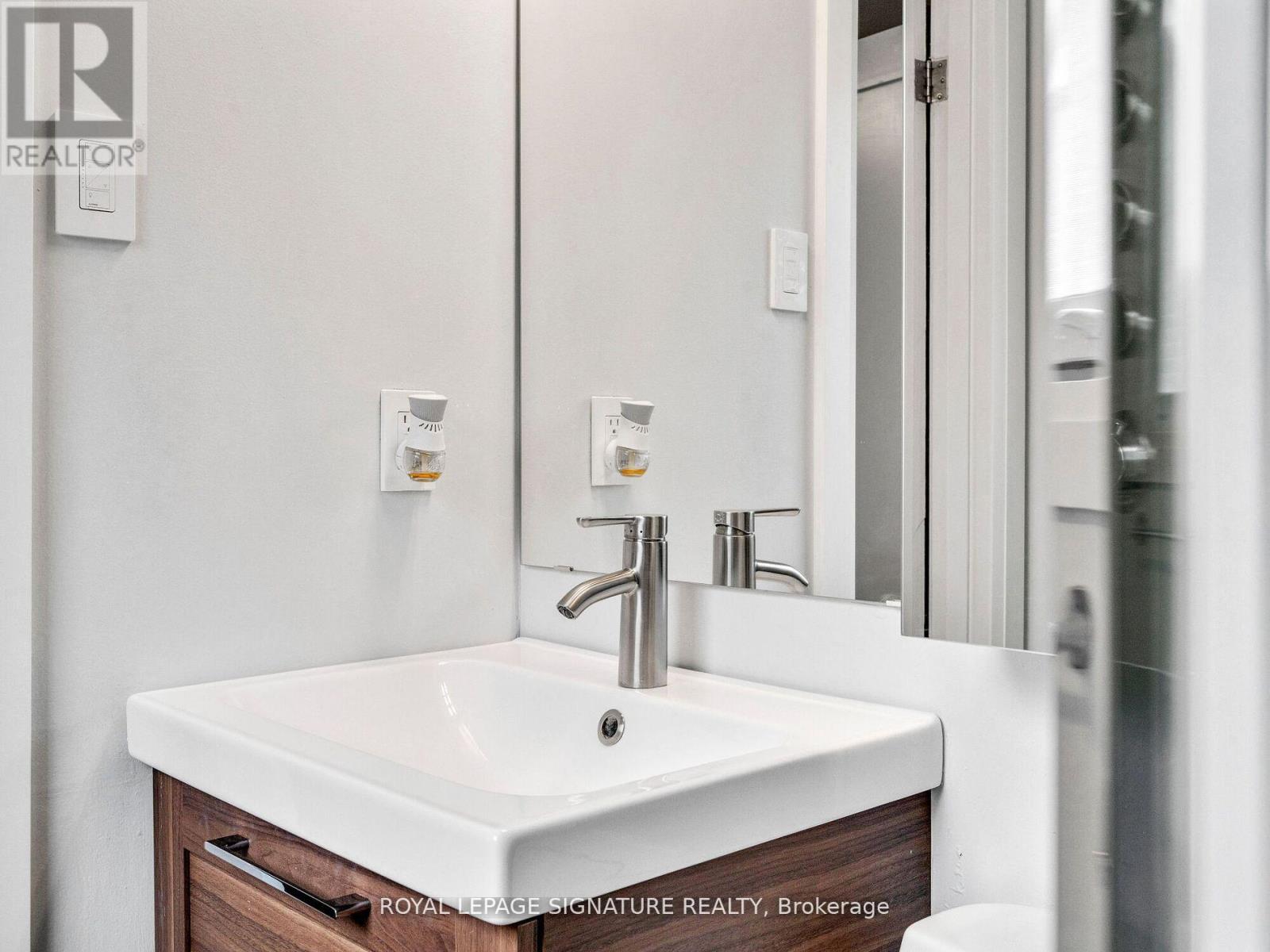 31 Hatherton Crescent, Toronto, Ontario  M3A 1P6 - Photo 28 - C12178626