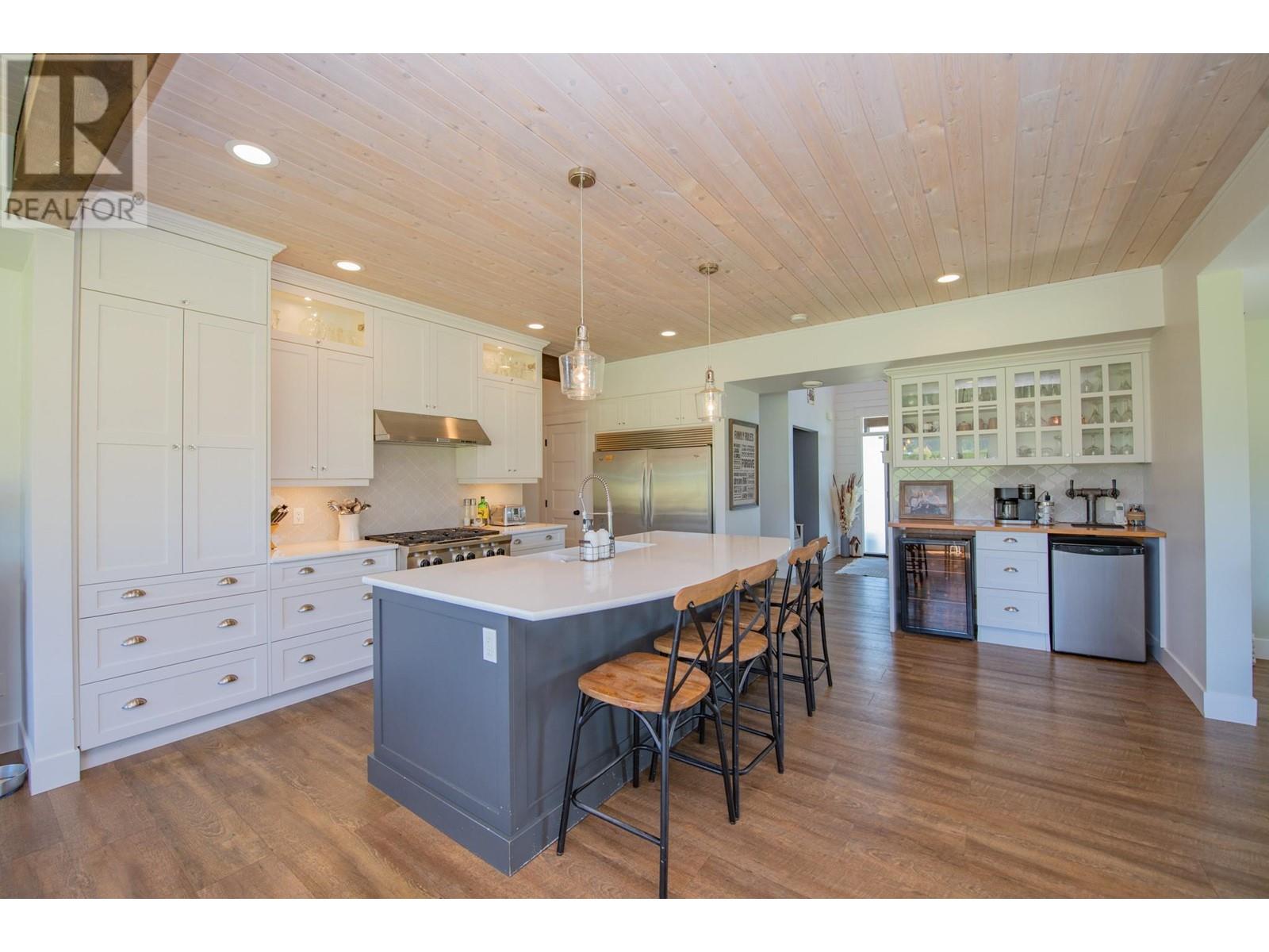 4160 Noble Road, Spallumcheen, BC V4Y0K8