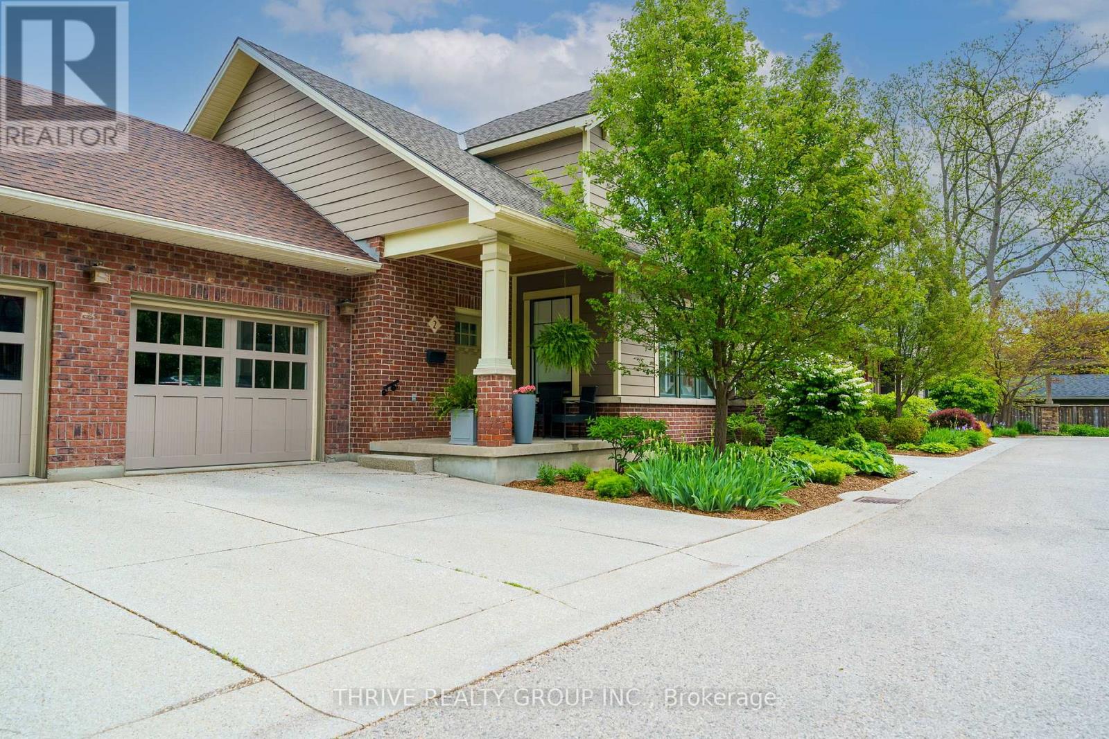2 - 352 Ridout Street S, London South, Ontario  N6C 3Z5 - Photo 1 - X12178742