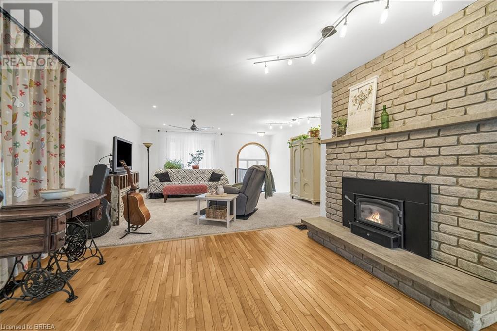 38 Grand River Street S, Paris, Ontario  N3L 2B2 - Photo 13 - 40733558