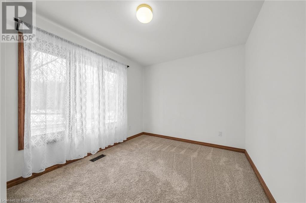 38 Grand River Street S, Paris, Ontario  N3L 2B2 - Photo 20 - 40733558