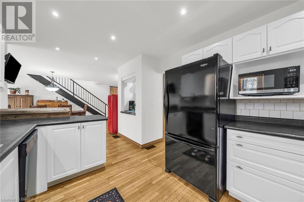 38 Grand River Street S, Paris, Ontario  N3L 2B2 - Photo 7 - 40733558