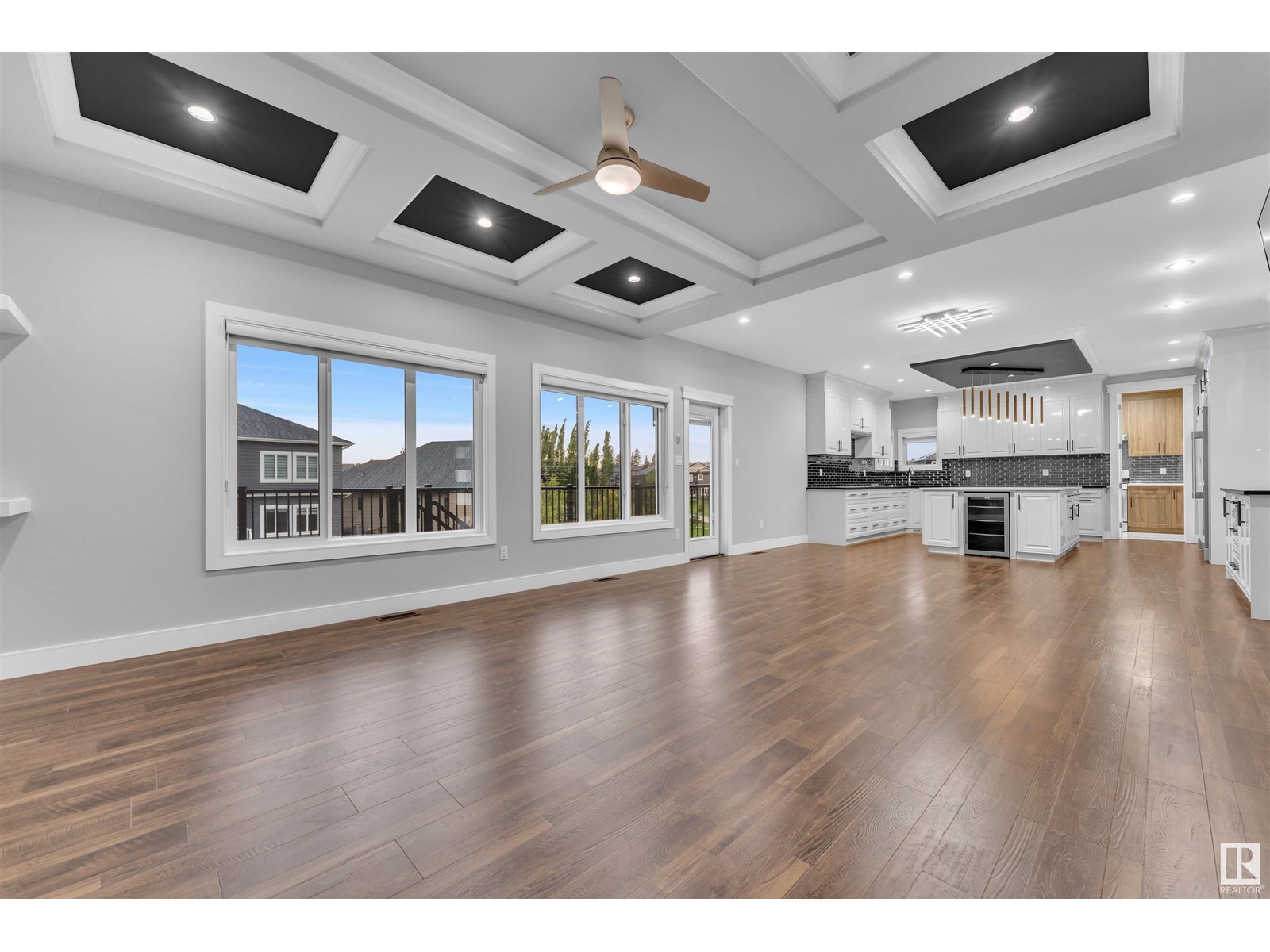 Property at 4408 39 ST image 2