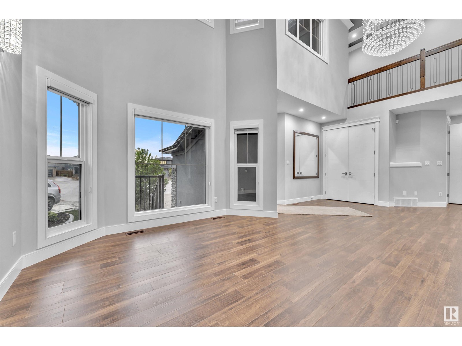 Property at 4408 39 ST image 3
