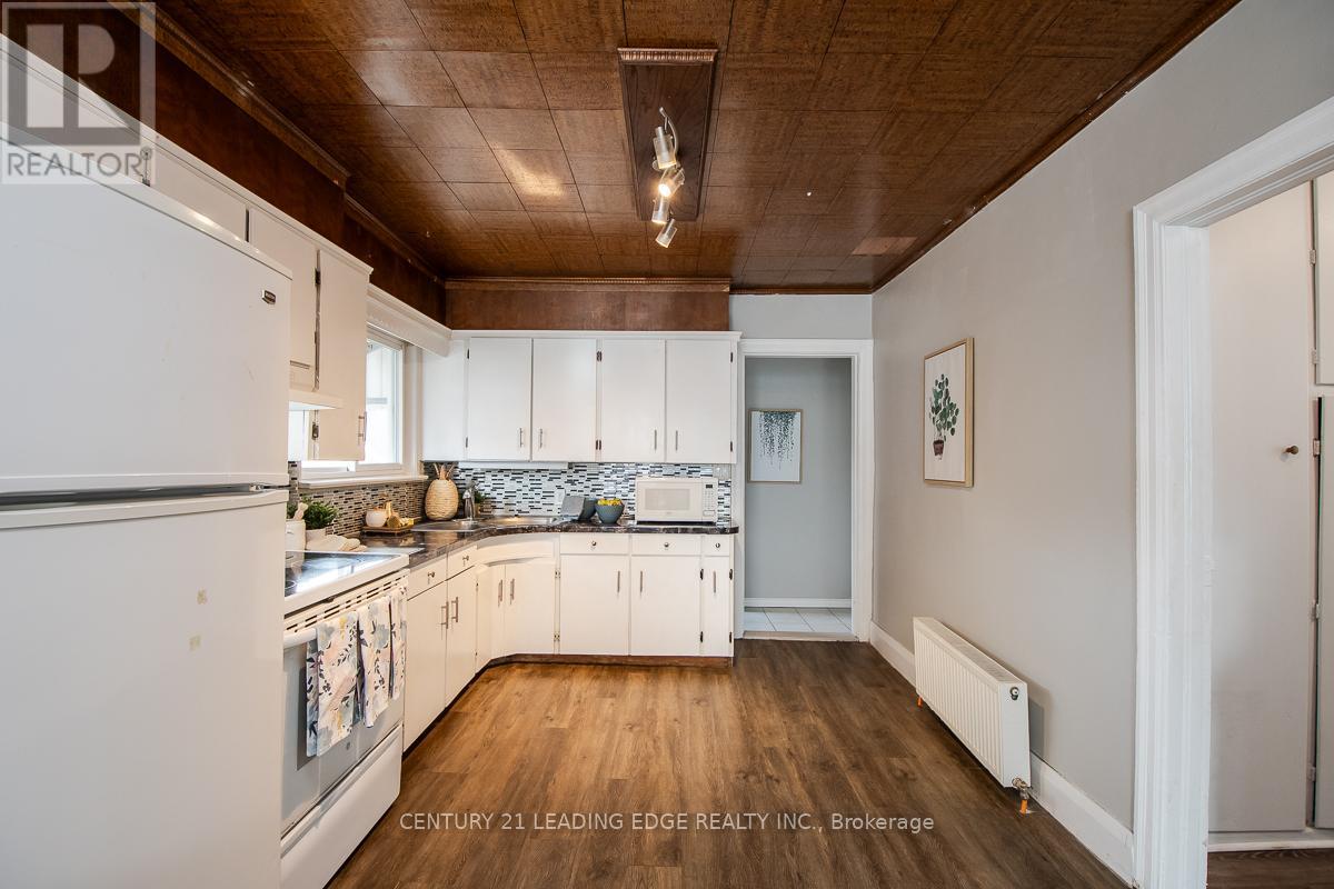 128 Summer Street, Oshawa, Ontario  L1H 2K9 - Photo 8 - E12178564