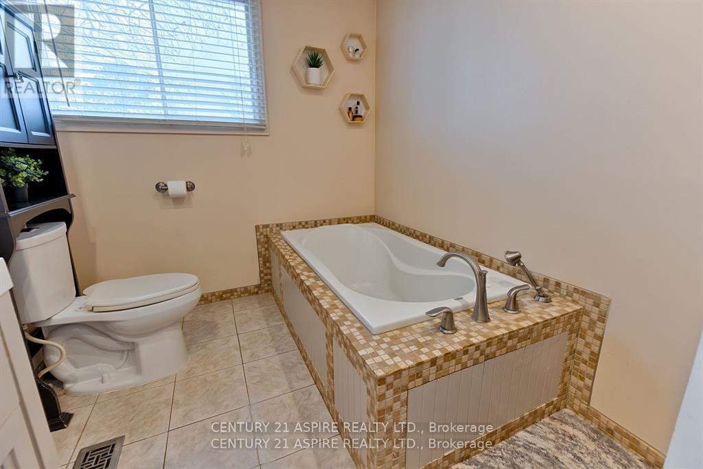 83 Hemlock Street, Petawawa, Ontario  K8H 3C3 - Photo 22 - X12178819