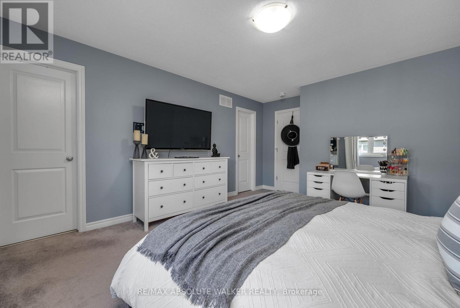 707 Decoeur Drive, Ottawa, Ontario  K4A 1H2 - Photo 17 - X12178733
