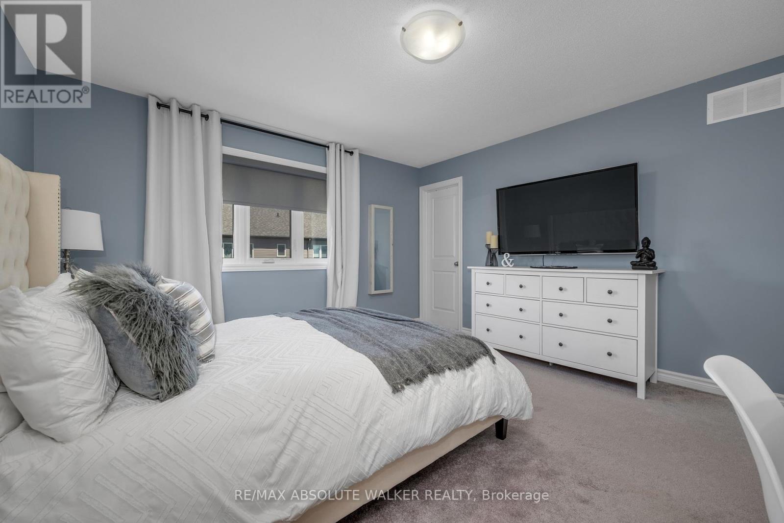 707 Decoeur Drive, Ottawa, Ontario  K4A 1H2 - Photo 18 - X12178733