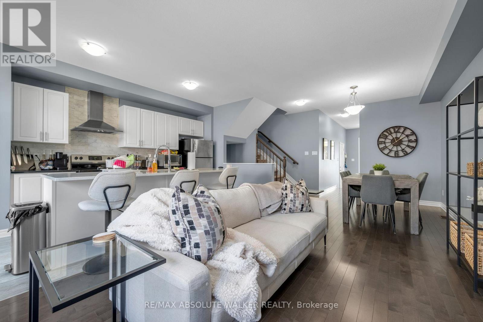 707 Decoeur Drive, Ottawa, Ontario  K4A 1H2 - Photo 9 - X12178733