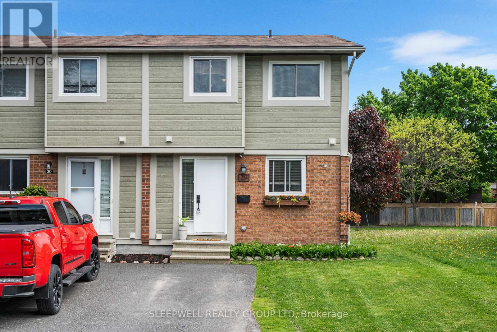 Property at 82 - 28 BARROW CRESCENT image 1