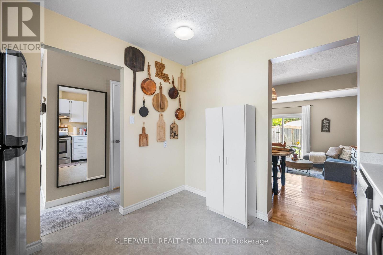 82 - 28 Barrow Crescent, Ottawa, Ontario  K2L 2K1 - Photo 11 - X12178779
