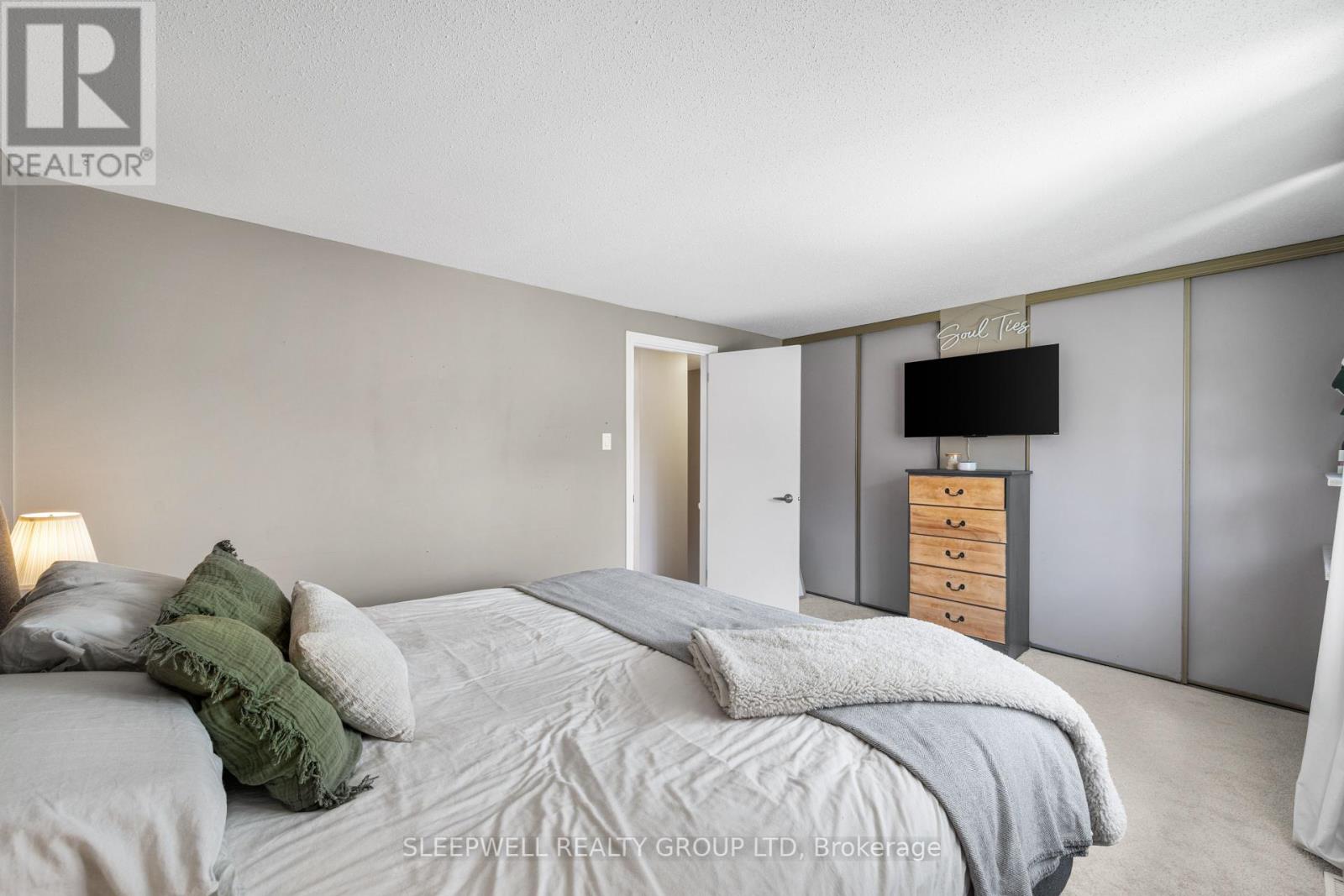 82 - 28 Barrow Crescent, Ottawa, Ontario  K2L 2K1 - Photo 27 - X12178779