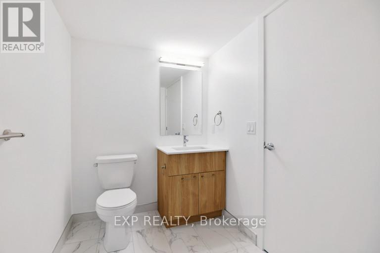 301 - 29 Robinson Avenue, Ottawa, Ontario  K1N 8N8 - Photo 4 - X12178805
