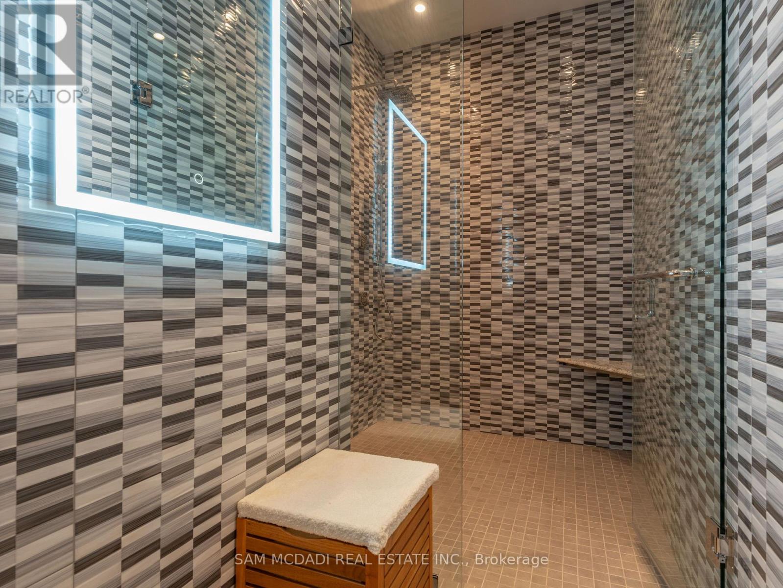 246 Riverside Drive, Toronto, Ontario  M6S 4A9 - Photo 35 - W12164203