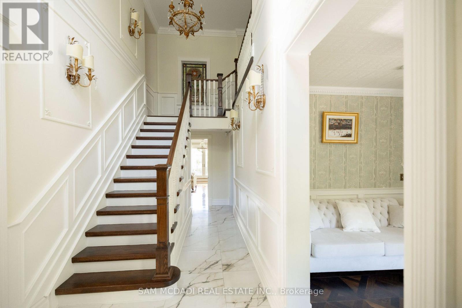 246 Riverside Drive, Toronto, Ontario  M6S 4A9 - Photo 5 - W12164203