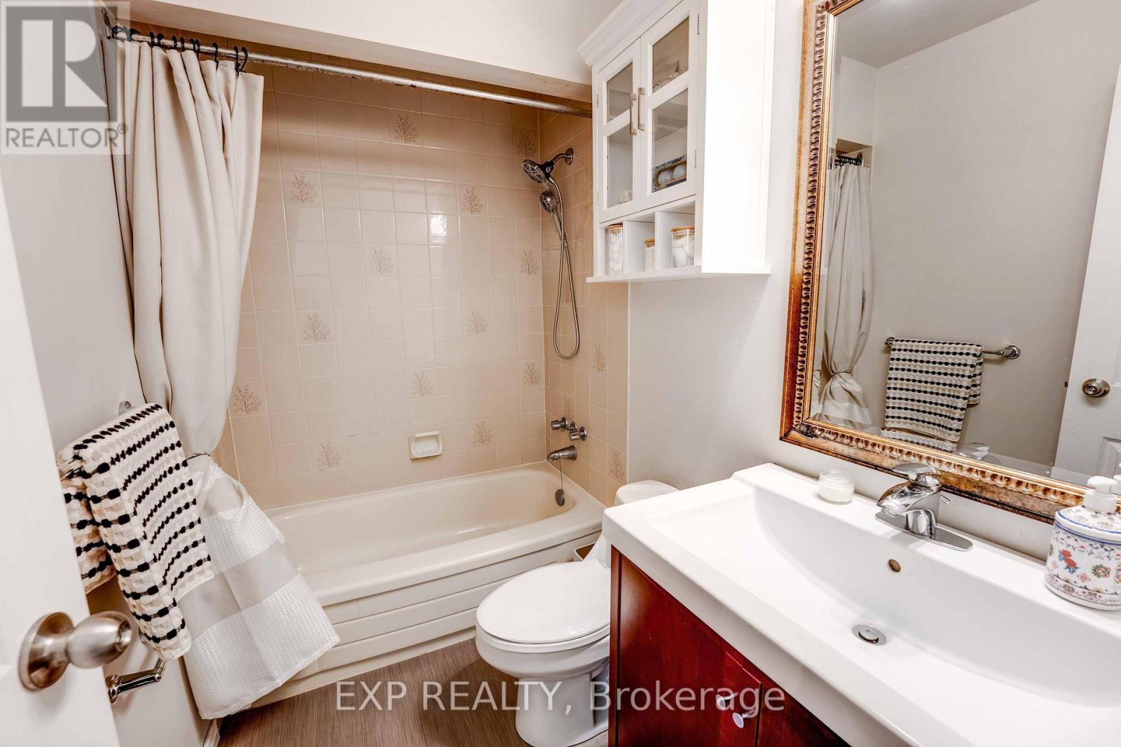 113 Oneida Place, Kitchener, Ontario  N2A 3G2 - Photo 31 - X12178664