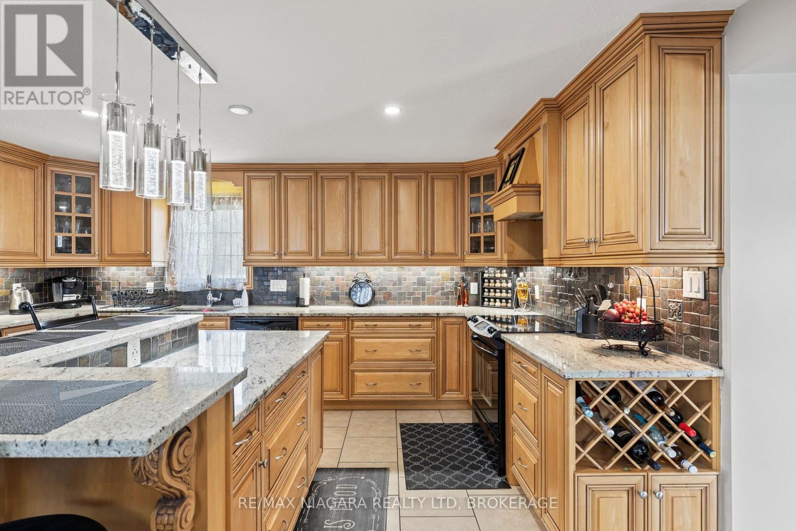 724 Line 3 Road, Niagara-On-The-Lake (Virgil), Ontario  L0S 1J0 - Photo 17 - X12178719