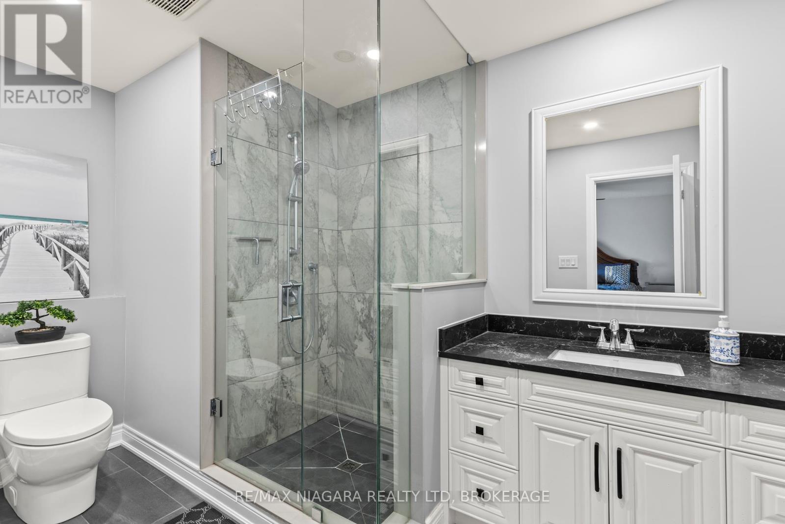 724 Line 3 Road, Niagara-On-The-Lake (Virgil), Ontario  L0S 1J0 - Photo 38 - X12178719