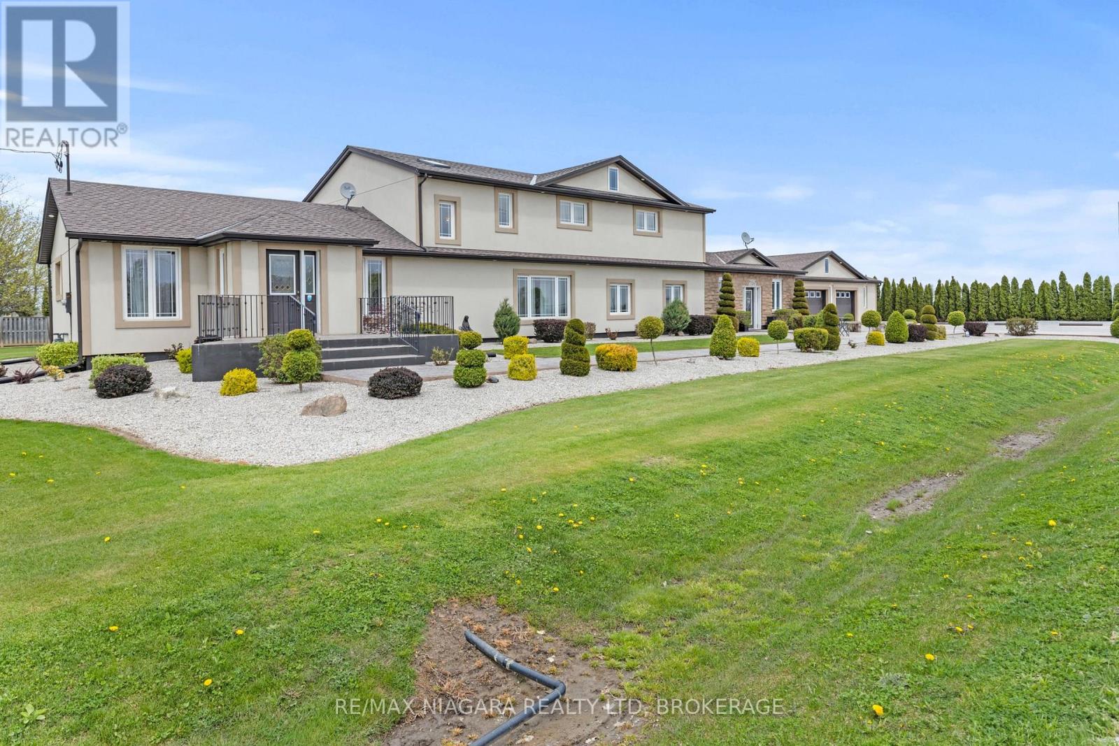 724 Line 3 Road, Niagara-On-The-Lake (Virgil), Ontario  L0S 1J0 - Photo 6 - X12178719