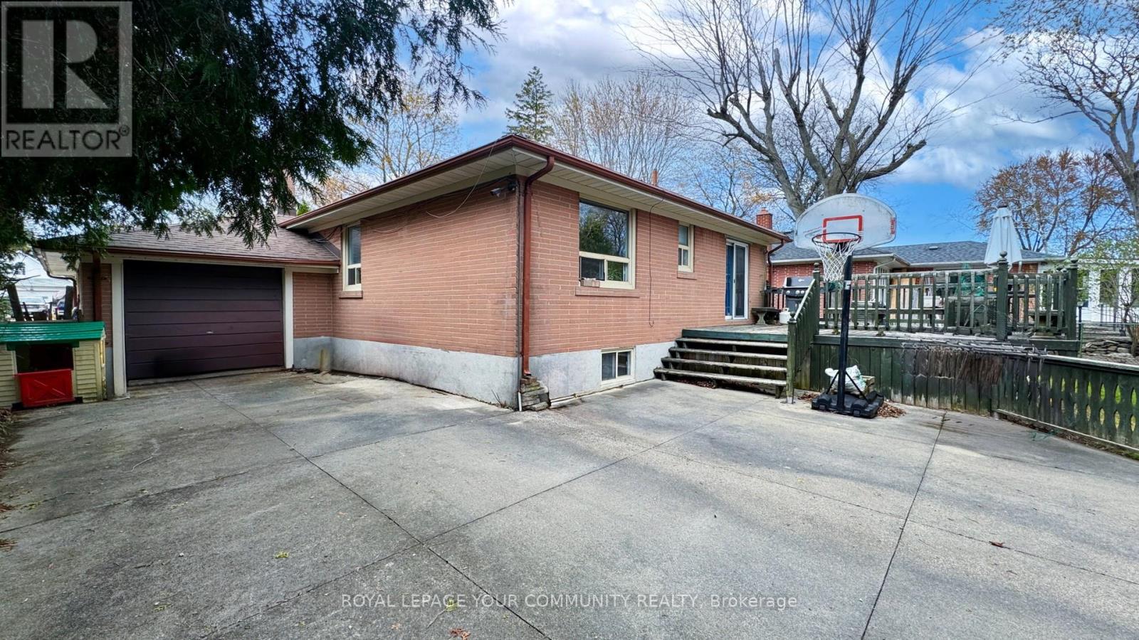 42 Rougecrest Drive, Markham (Markham Village), Ontario  L3P 3B6 - Photo 10 - N12178628