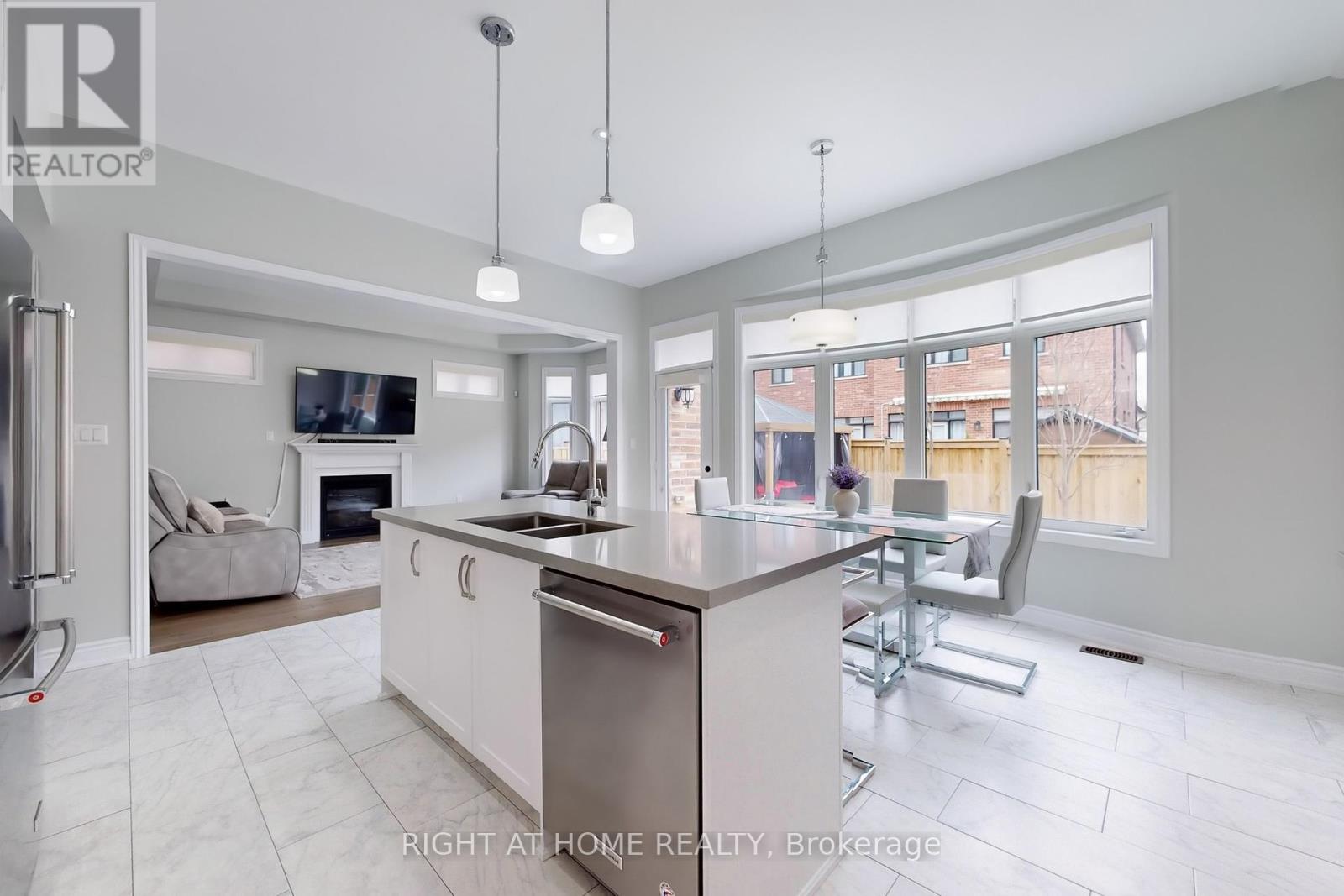 12 King Boulevard, King, Ontario  L7B 0M8 - Photo 11 - N12178640