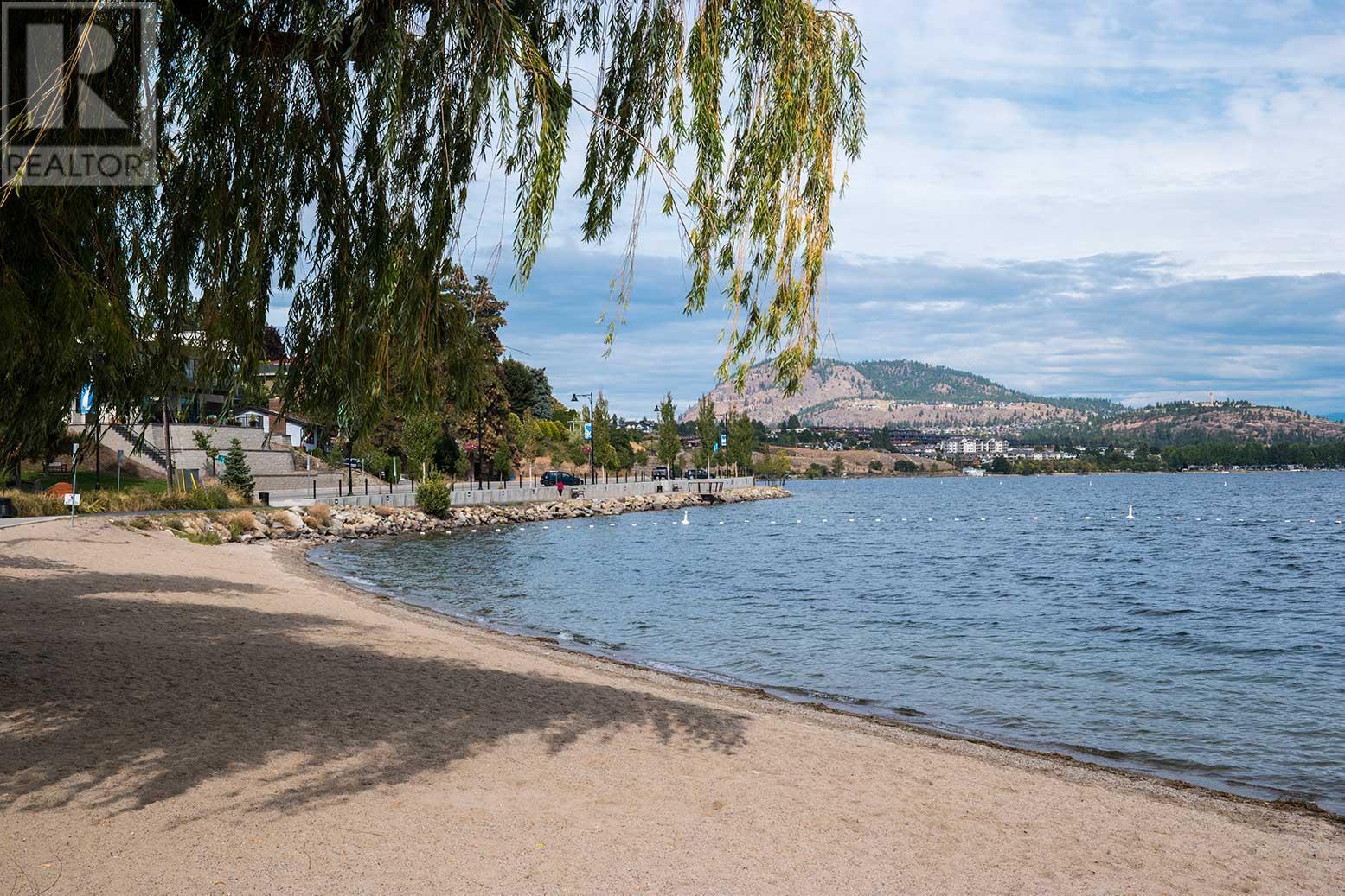 3501 Creekview Crescent, West Kelowna, BC V4T3C5