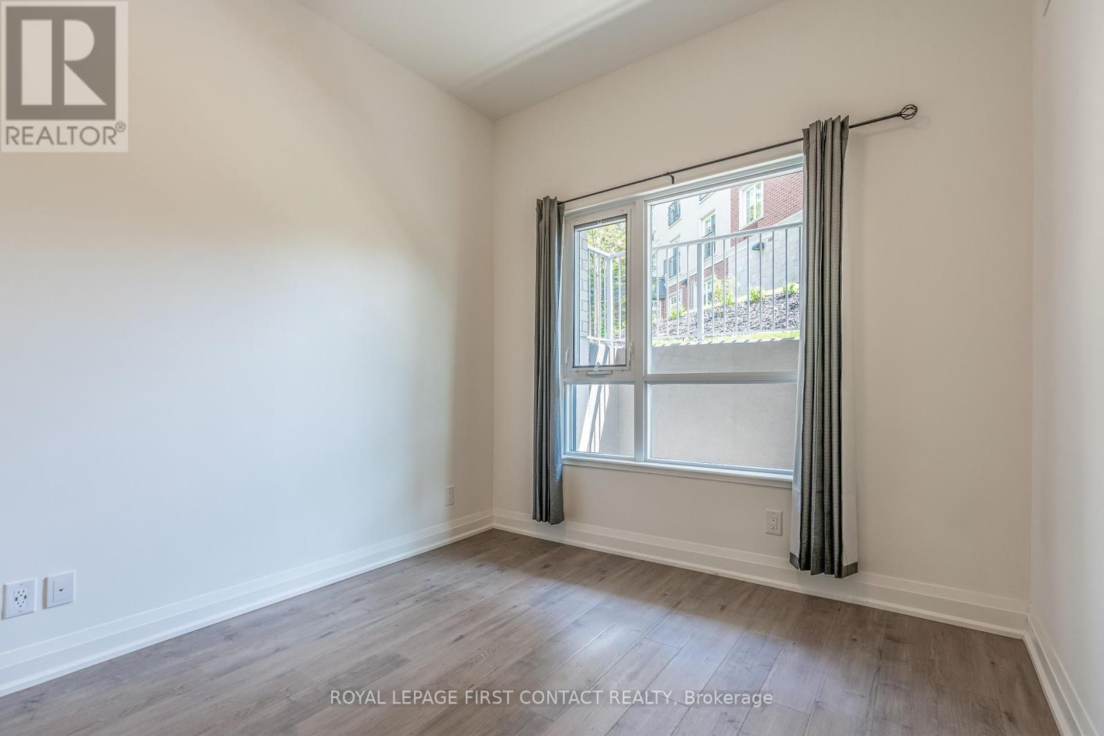 106 - 58 Lakeside Terrace, Barrie, Ontario  L4M 0H9 - Photo 10 - S12178575