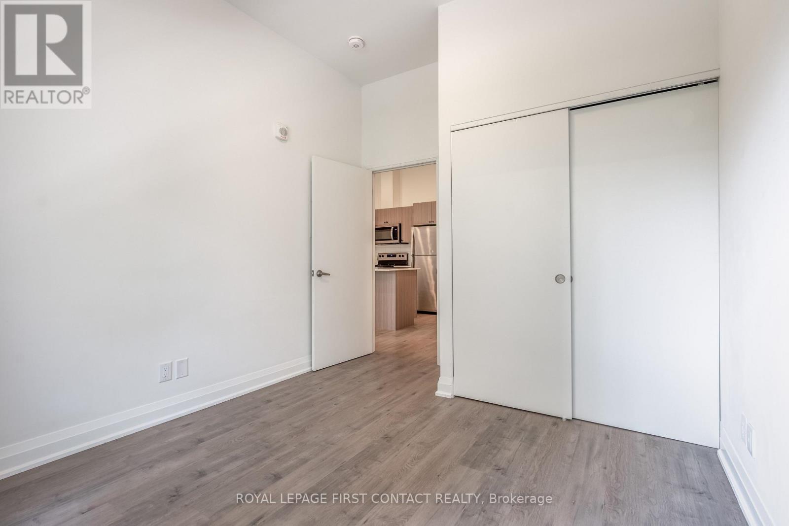 106 - 58 Lakeside Terrace, Barrie, Ontario  L4M 0H9 - Photo 11 - S12178575