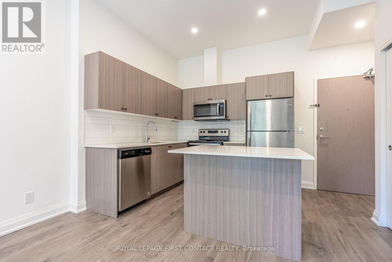 106 - 58 Lakeside Terrace, Barrie, Ontario  L4M 0H9 - Photo 8 - S12178575