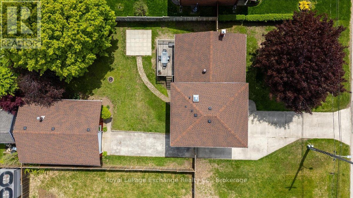 447 Falconer Street, Saugeen Shores, Ontario  N0H 2C2 - Photo 3 - X12178783
