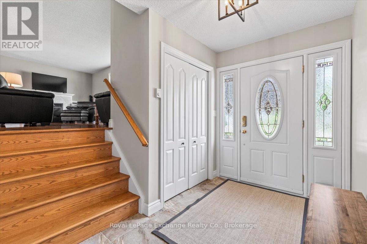 447 Falconer Street, Saugeen Shores, Ontario  N0H 2C2 - Photo 5 - X12178783