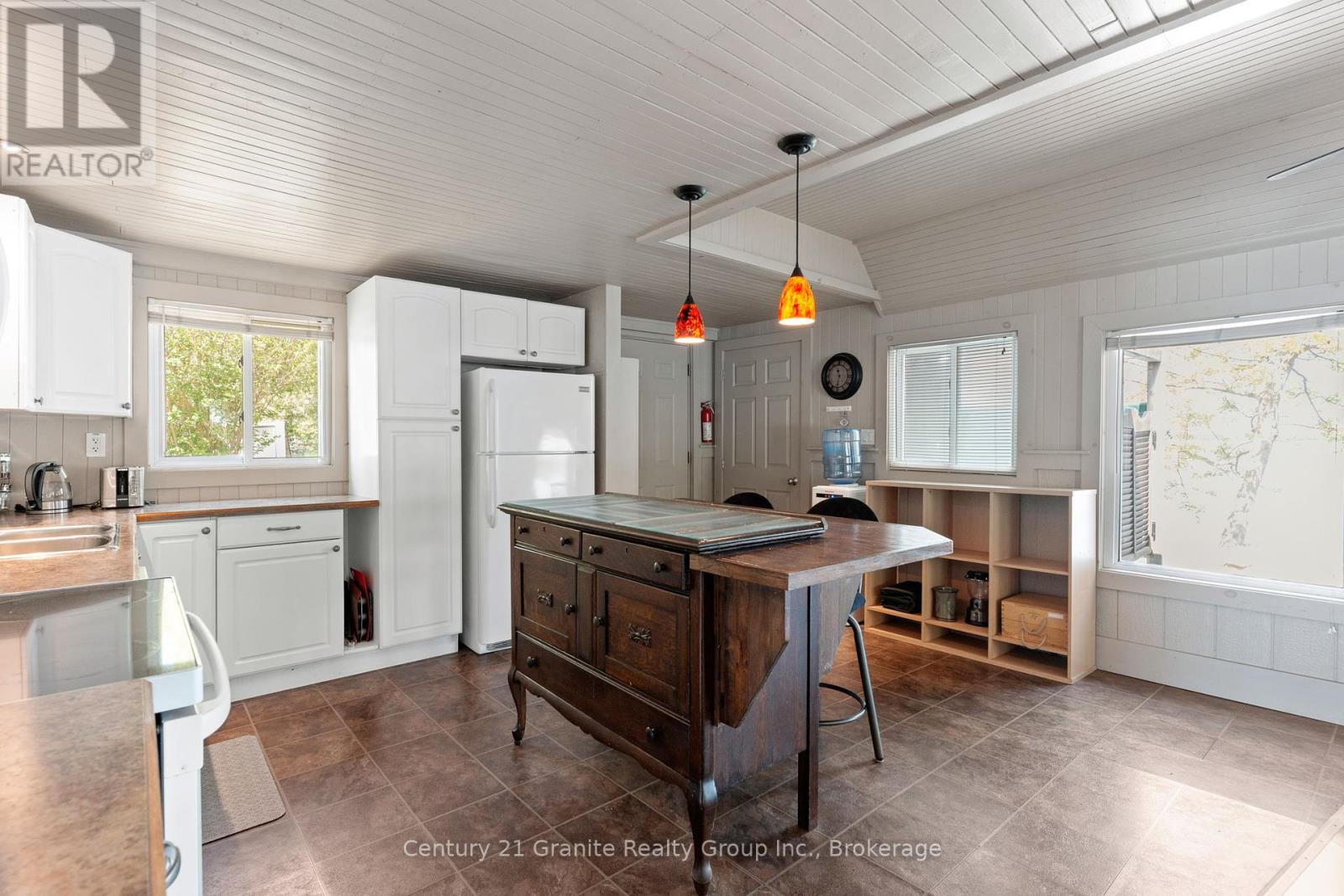 359 Avery Point Road, Kawartha Lakes, Ontario  L0K 1W0 - Photo 12 - X12178807