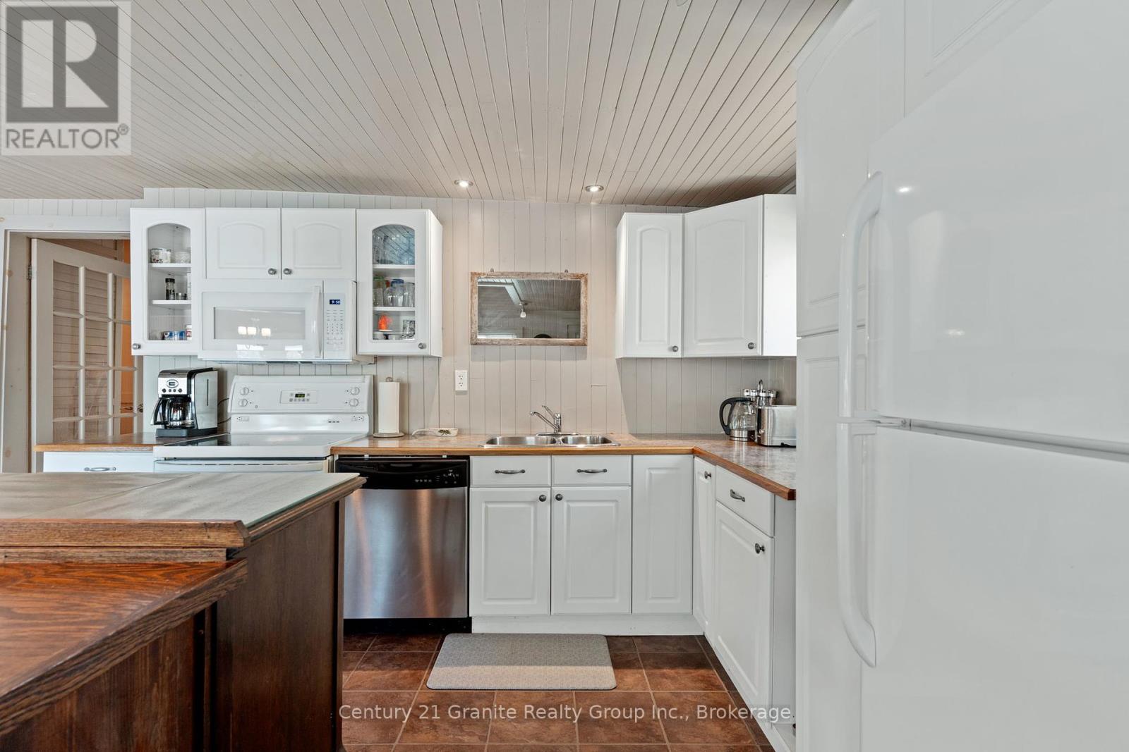 359 Avery Point Road, Kawartha Lakes, Ontario  L0K 1W0 - Photo 8 - X12178807